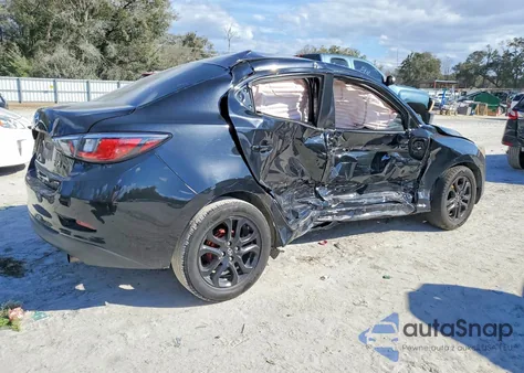 2017 Toyota Yaris Ia z USA, uszkodzony, nr VIN 3MYDLBYV0HY167739